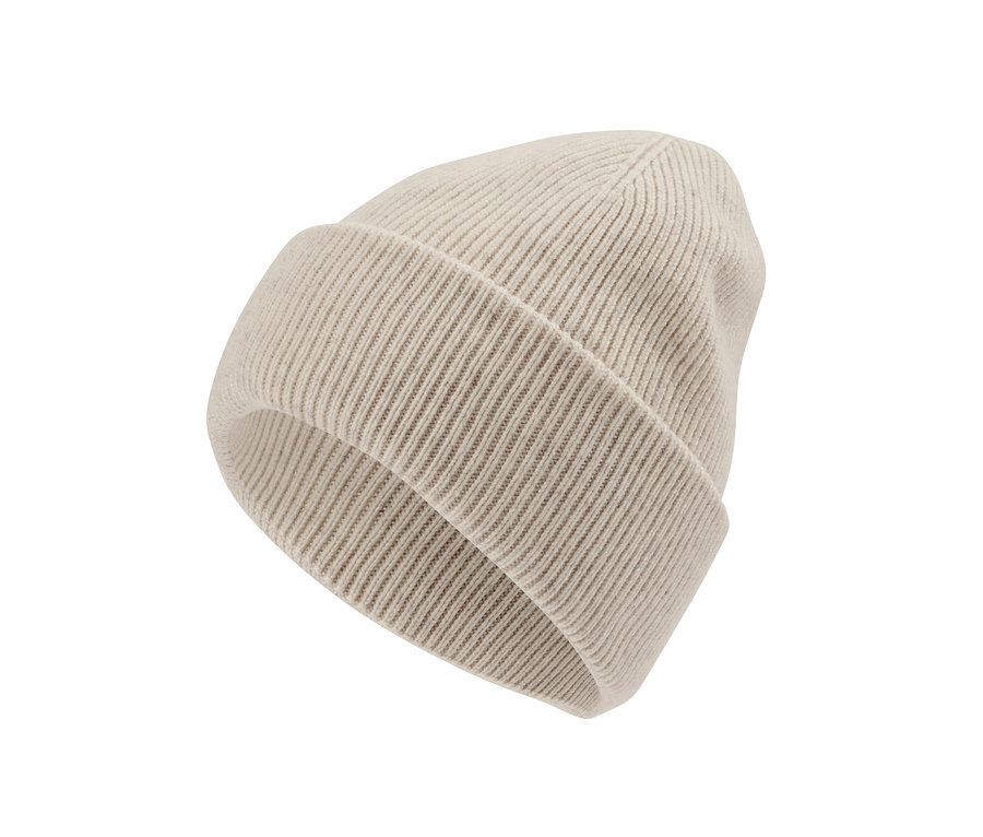 Beige Strickmütze aus Geschenkset.
