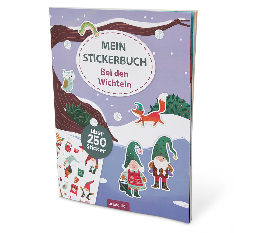 Abbildung eines Stickerbuchs mit dem Titel "Mein Stickerbuch Bei den Wichteln", das eine Winterszene mit Wichteln und Tieren zeigt.