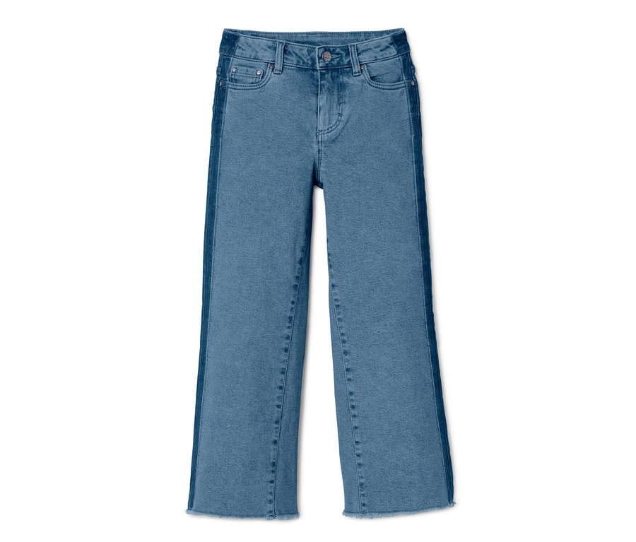 Eine blaue Jeans-Culotte mit Saum.