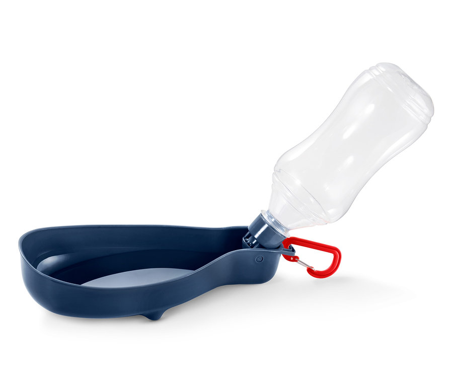 Eine blaue Hunde-Trinkflasche mit integrierter Trinkschale.