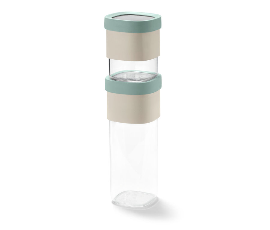 Zwei variable Vorratsdosen stehen auf einem weißen Hintergrund.