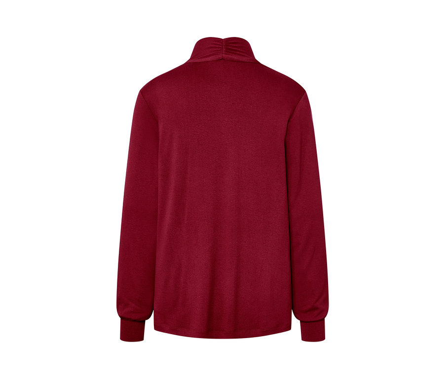 Bordeauxrotes Langarmshirt mit V-Ausschnitt.