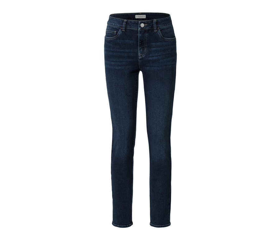Dunkelblaue Slim Jeans – Fit »Emma« auf weißem Hintergrund.