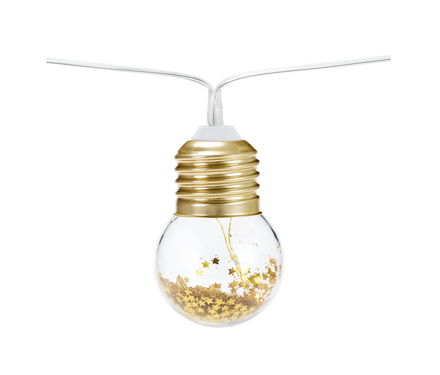 Nahaufnahme einer LED-Glühbirnen-Lichterkette, deren Glühbirne mit goldenen Sternen gefüllt ist.