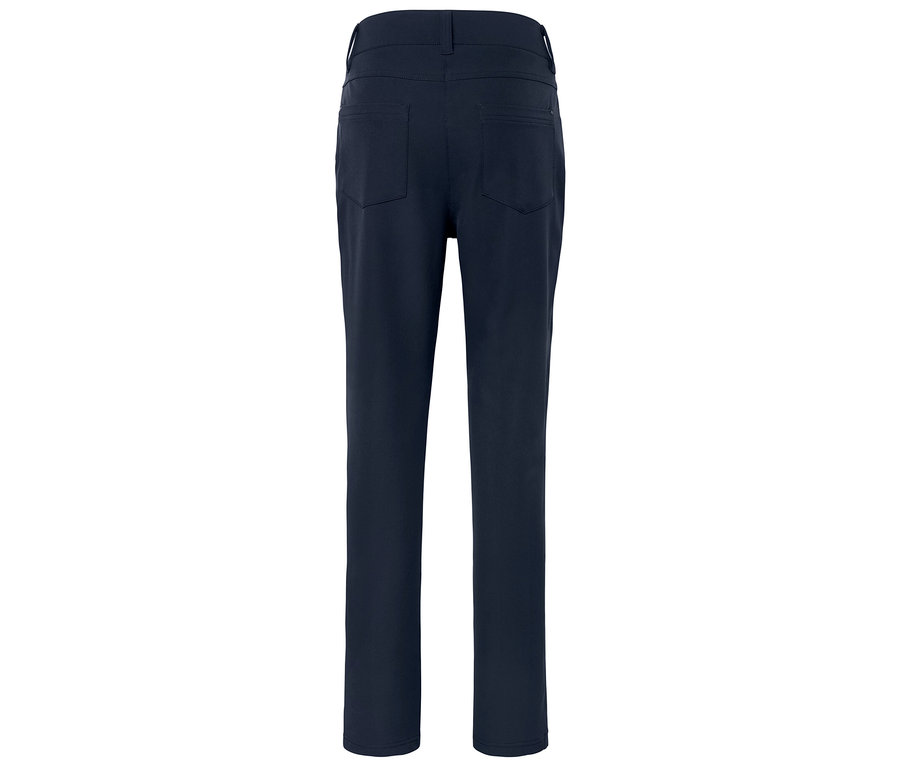 Detailansicht der Rückseite einer marineblauen Hose.