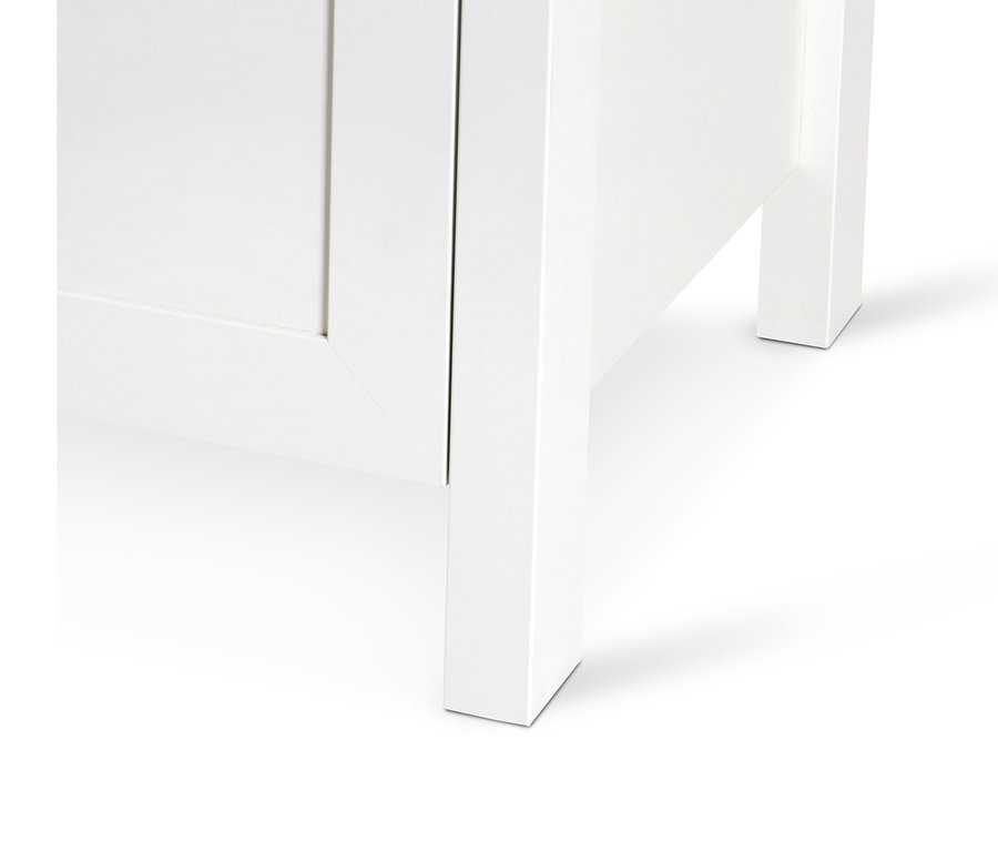 Detailansicht eines weißen Highboards "Clara" mit Schubladen.