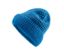 Blaue Strickmütze.