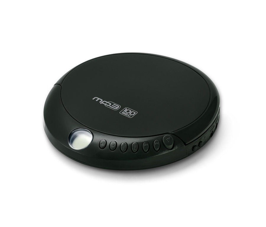 Ein schwarzer, tragbarer CD-Player liegt auf einem weißen Hintergrund.