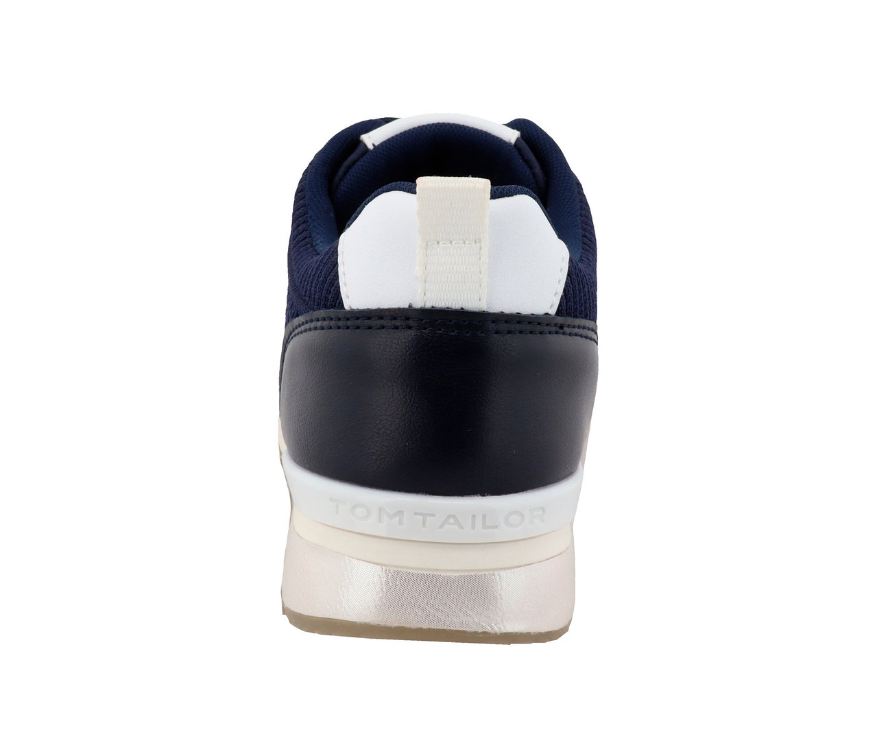 Detailansicht der Rückseite eines marineblauen Tom Tailor Sneakers aus Textil/PU mit weißen Details.
