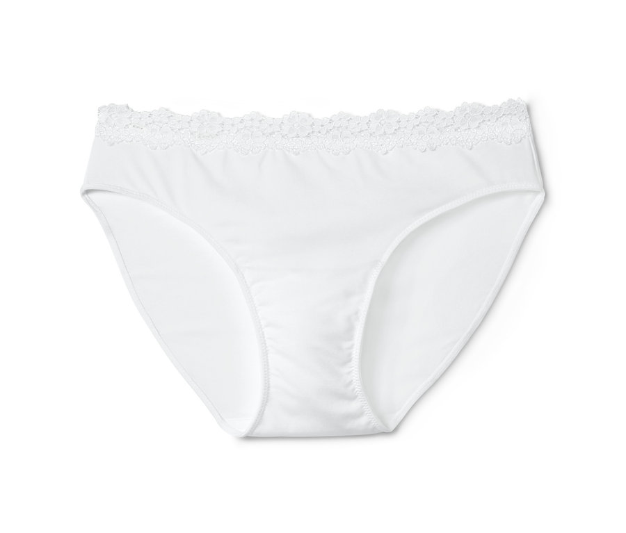 Weißer Slip mit Spitze.