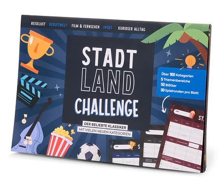 Verpackung des Spiels Stadt Land Challenge. Auf der Verpackung befinden sich Bilder: Trophäe, Filmklappe, Geige, Popcorn und Fußball.