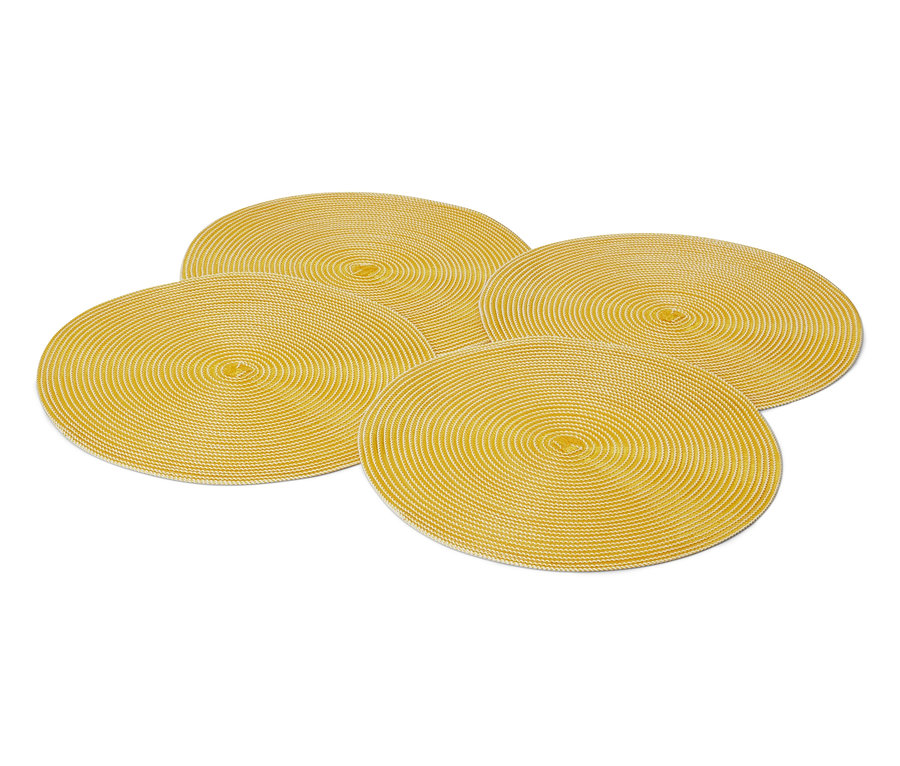 Vier gelbe runde Tischsets auf weißem Hintergrund.