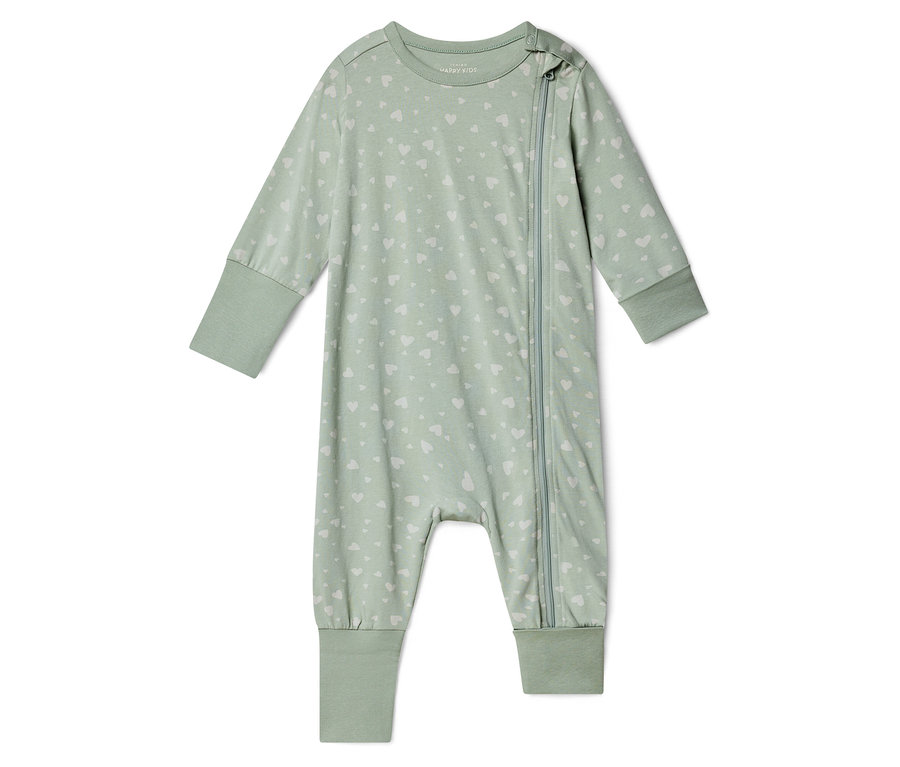 Hellgrüner Baby Schlafstrampler mit Herzmuster und Reißverschluss.