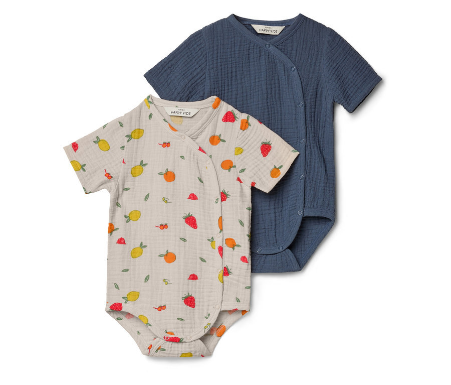 Zwei Babybodys liegen übereinander: Einer ist blau, der andere ist mit Zitronen, Orangen und Erdbeeren bedruckt.