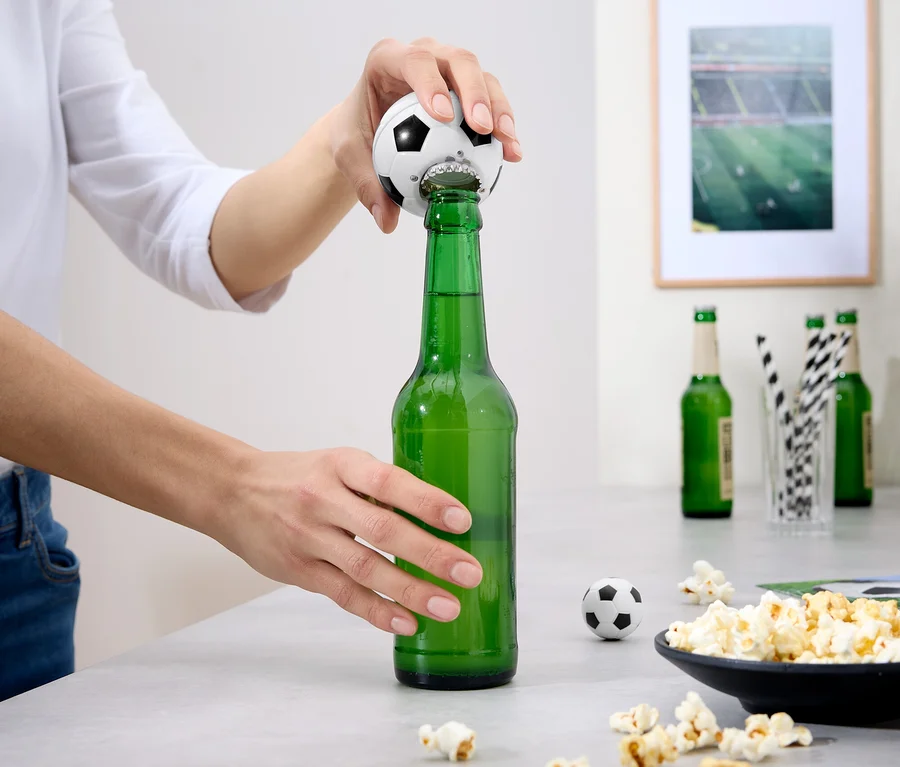 Flaschenöffner »Fussball« bei Tchibo kaufen
