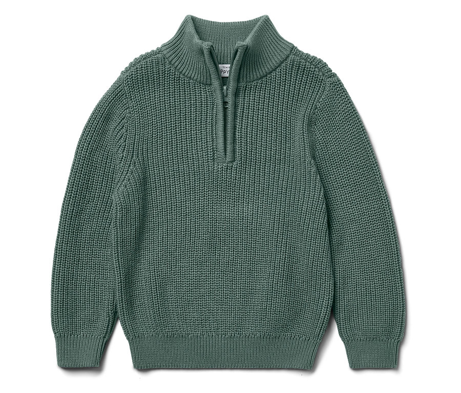 Grüner Strickpullover mit kurzem Reißverschluss am Kragen.