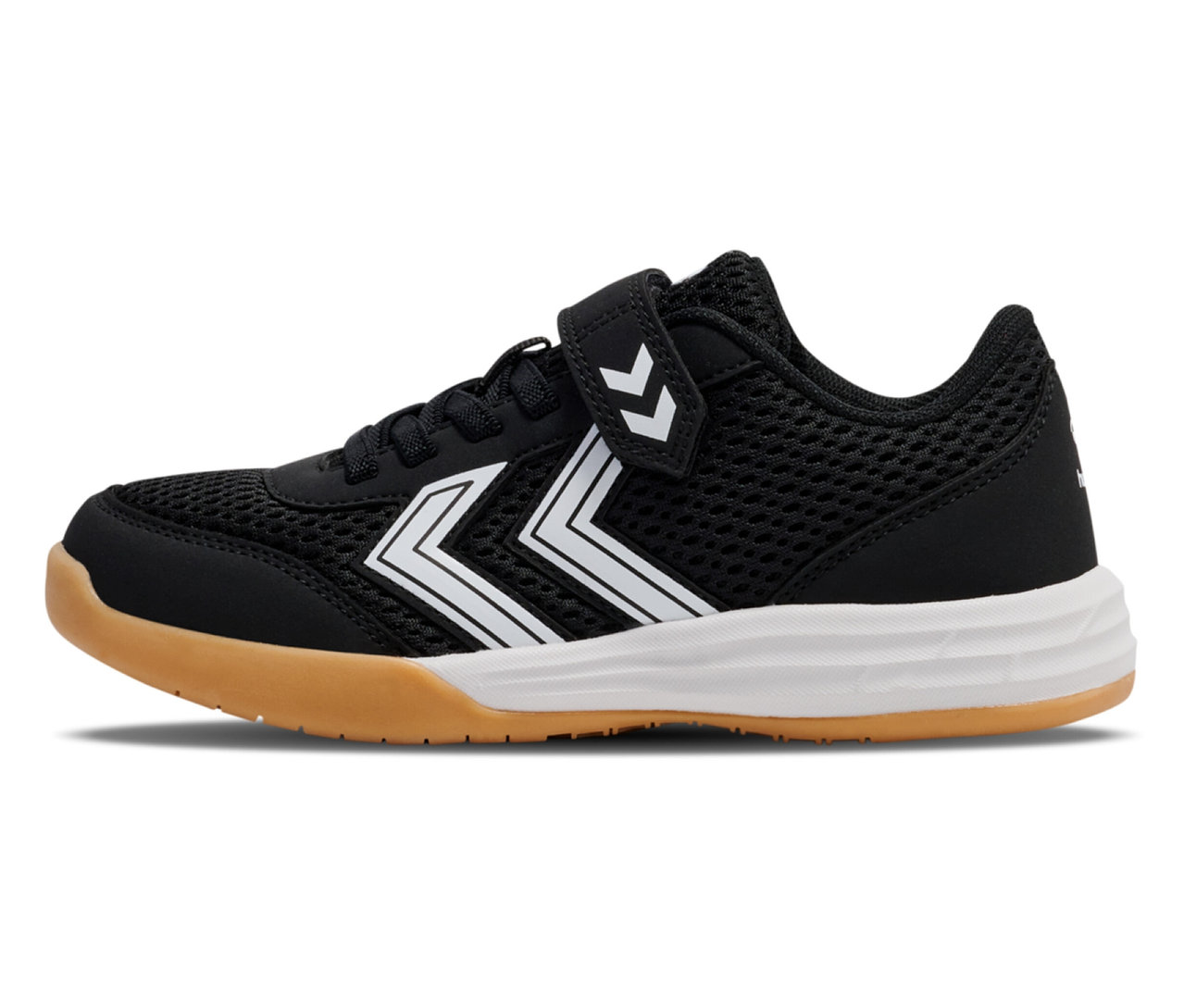 Schwarzer hummel® Multiplay Flex VC JR Sportschuh mit weißem Logo und Klettverschluss.