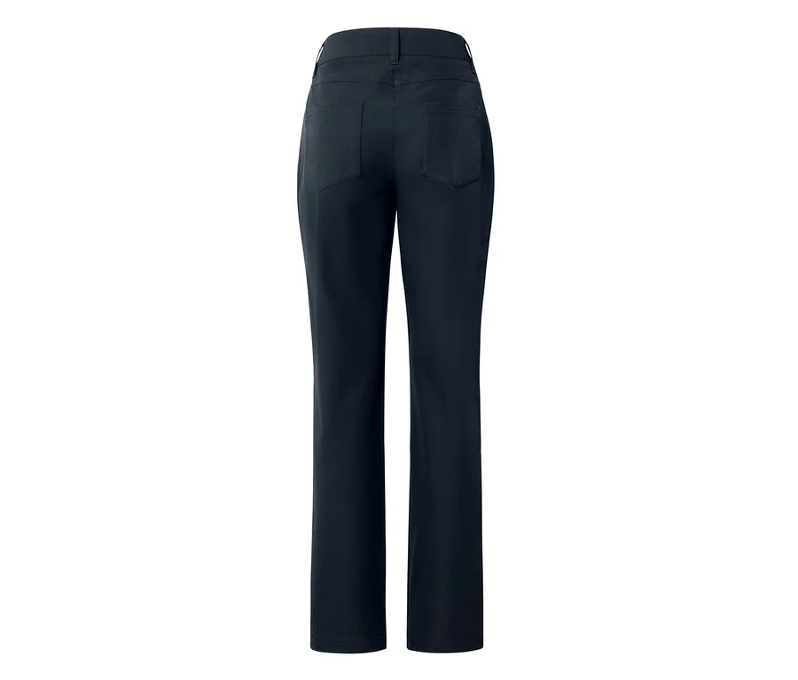 Dunkelblaue Hose von hinten mit zwei Gesäßtaschen und Gürtelschlaufen am Bund.