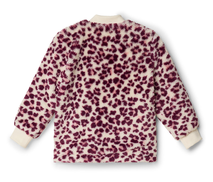 Rückansicht einer flauschigen Jacke mit Leopardenmuster in Cremeweiß und Dunkelrosa, mit geripptem cremefarbenem Kragen und Bündchen.