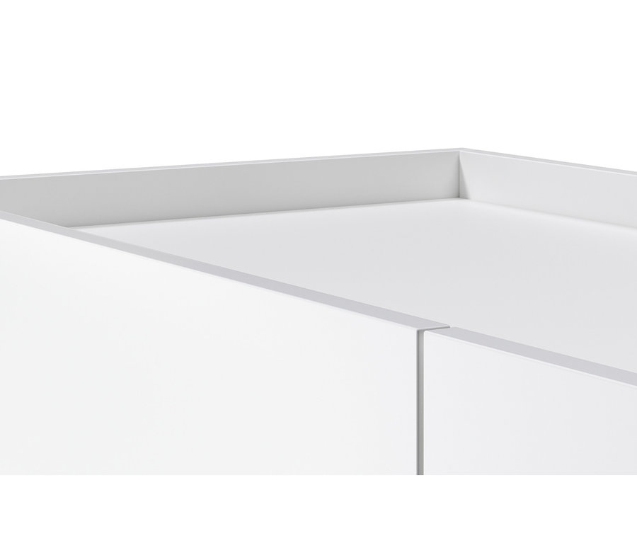 Detailansicht eines weißen Sideboards, Schranks und Highboards.