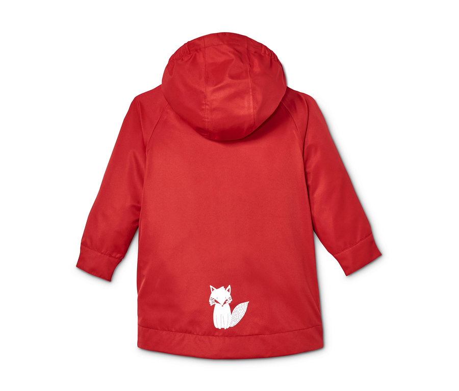 Rote Regenjacke mit Kapuze und Fuchsdruck auf der Rückseite.