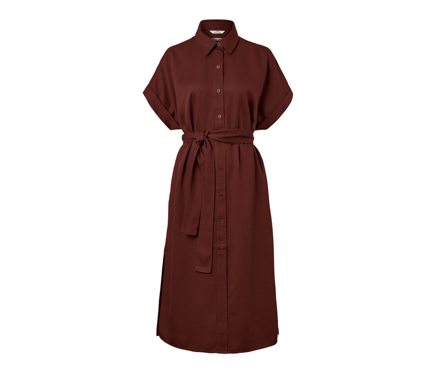 Terrakottafarbenes Hemdblusen-Kleid aus Leinenmix mit Knöpfen und Gürtel.