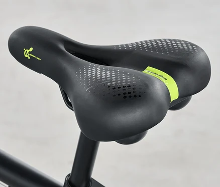 Schwarzer Komfort-Fahrradsattel auf einem Fahrrad.