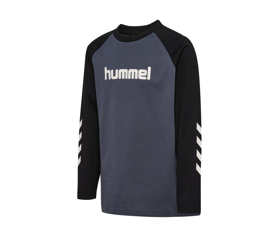 Dunkelgraues hummel® »HMLJR Longsleeve« mit schwarzen Raglanärmeln, weißem hummel-Logo auf der Brust und drei weißen Chevrons an jedem Ärmel.