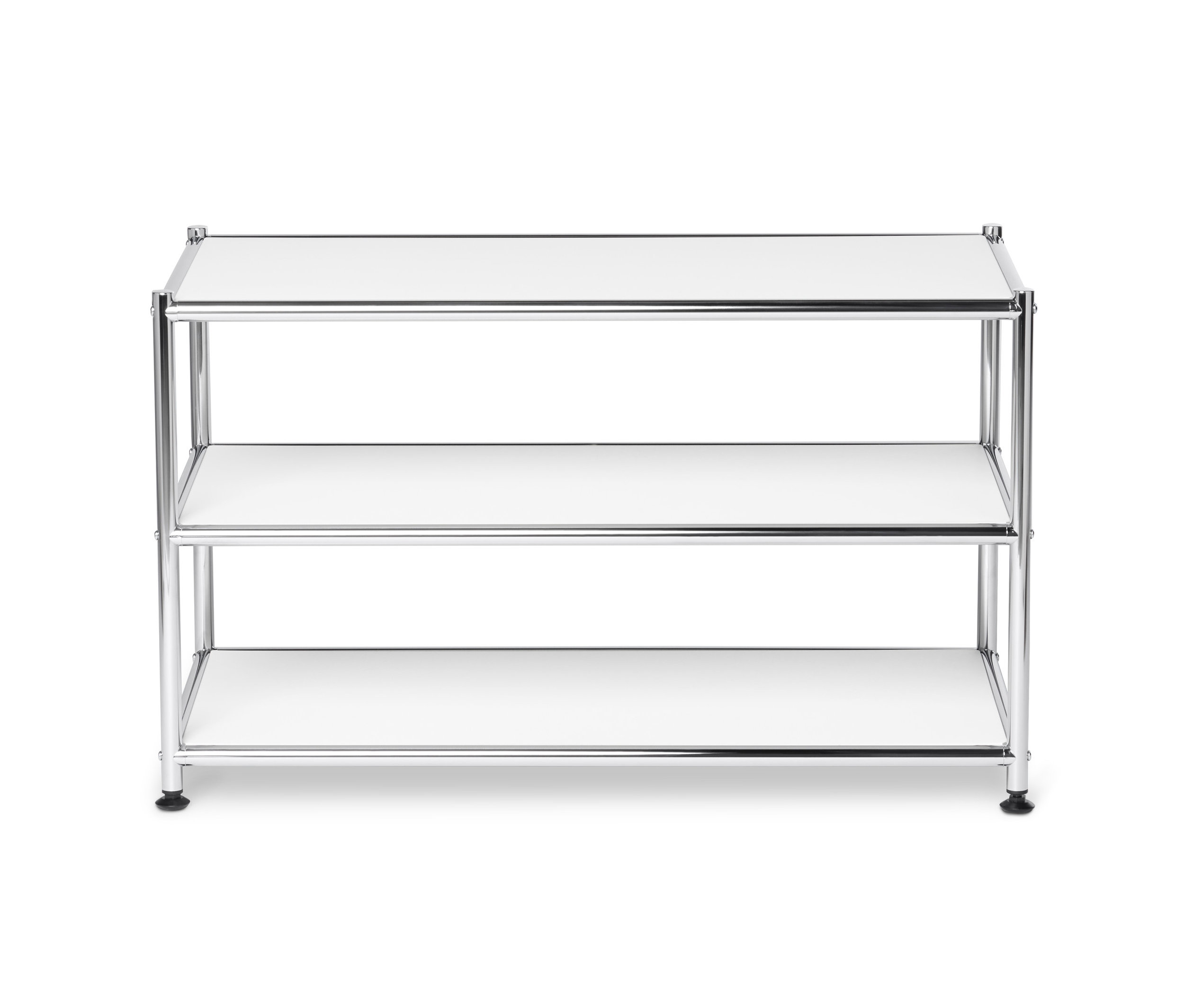 Weißer Couchtisch Metall »CN3« mit offenen Fächern.