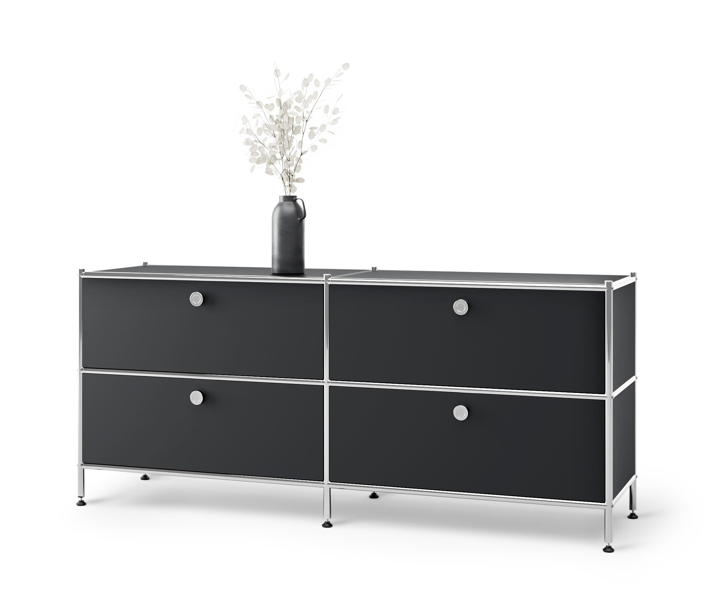 Schwarzes Lowboard Metall »CN3« mit 4 Schubladen und Vase mit weißen Blumen oben.