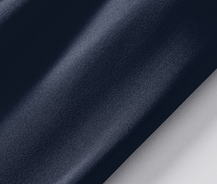 Detailaufnahme einer Kinder-Badeleggings mit UV-Schutzfaktor 80.