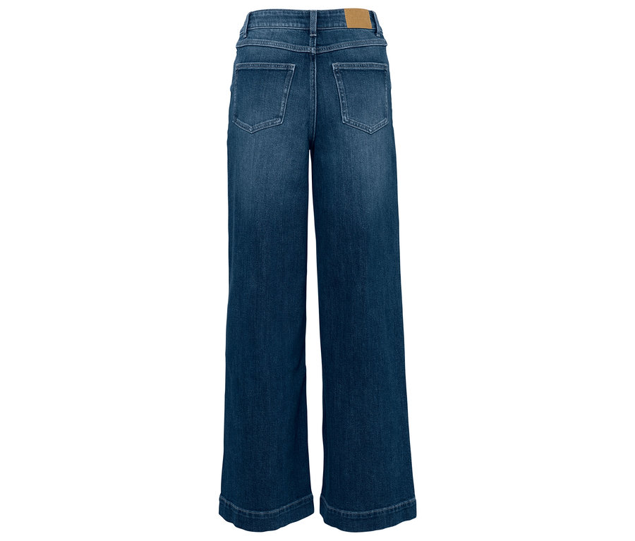 Rückansicht einer hoch taillierten, weit geschnittenen Jeans mit Logo-Patch.