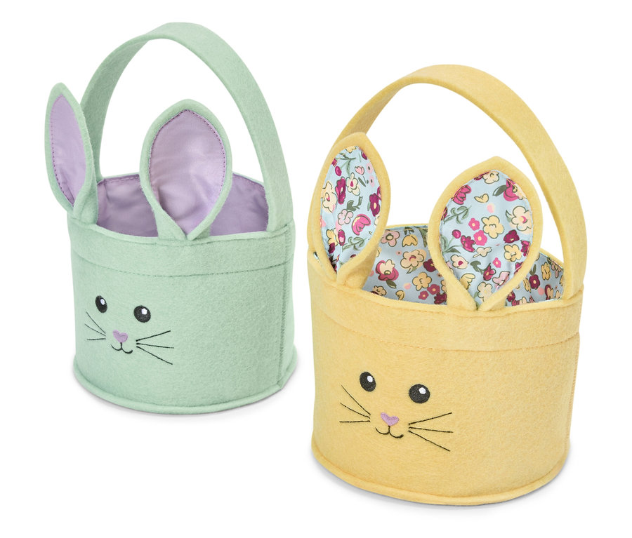 Zwei Hasen-Osterkörbe, einer hellgrün und einer gelb.