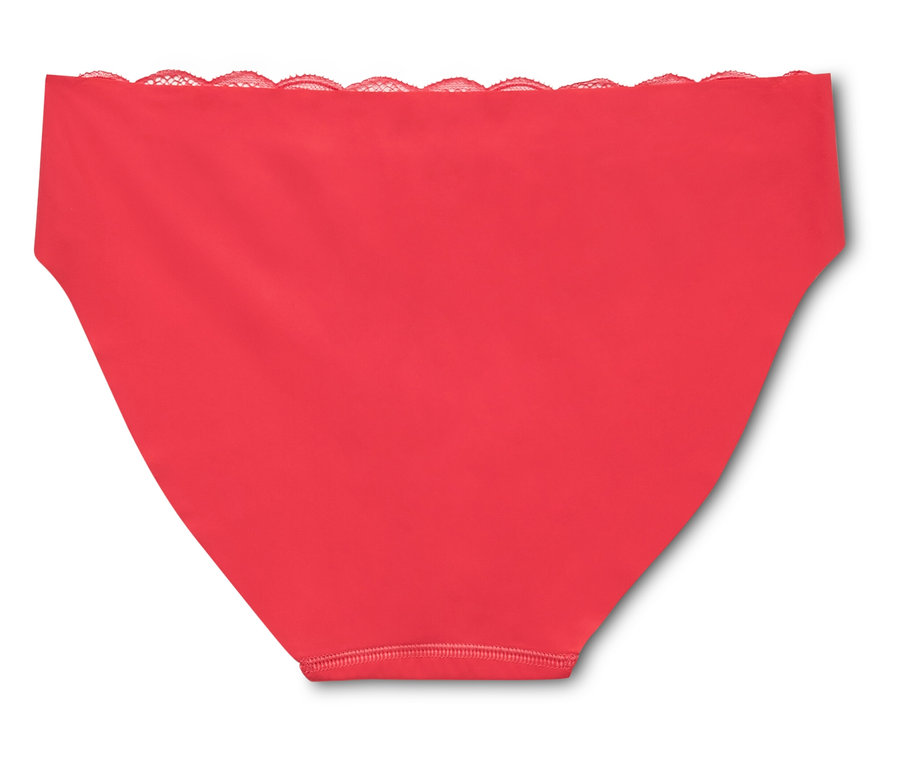Rote Unterhose mit Spitze am Bund auf weißem Hintergrund.
