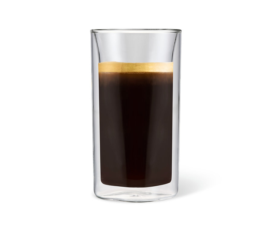Kaffee in einem Latte Macchiato Glas.