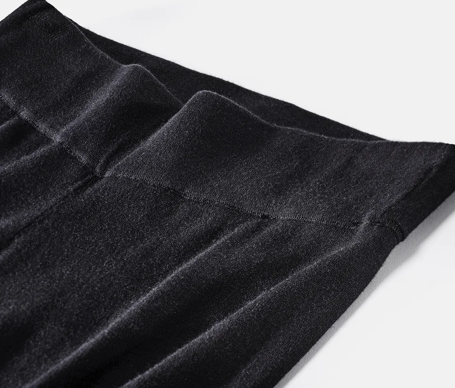 Detailaufnahme einer Soft-Hose mit Komfortbund.