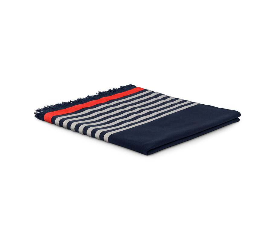 Gestreiftes XL-Badetuch mit Fransen.