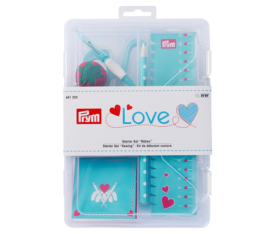 Prym Starter-Set Nähen »Love« in durchsichtiger Plastikverpackung. Das Set enthält Nähzubehör wie Nadeln, Fäden und Schere.