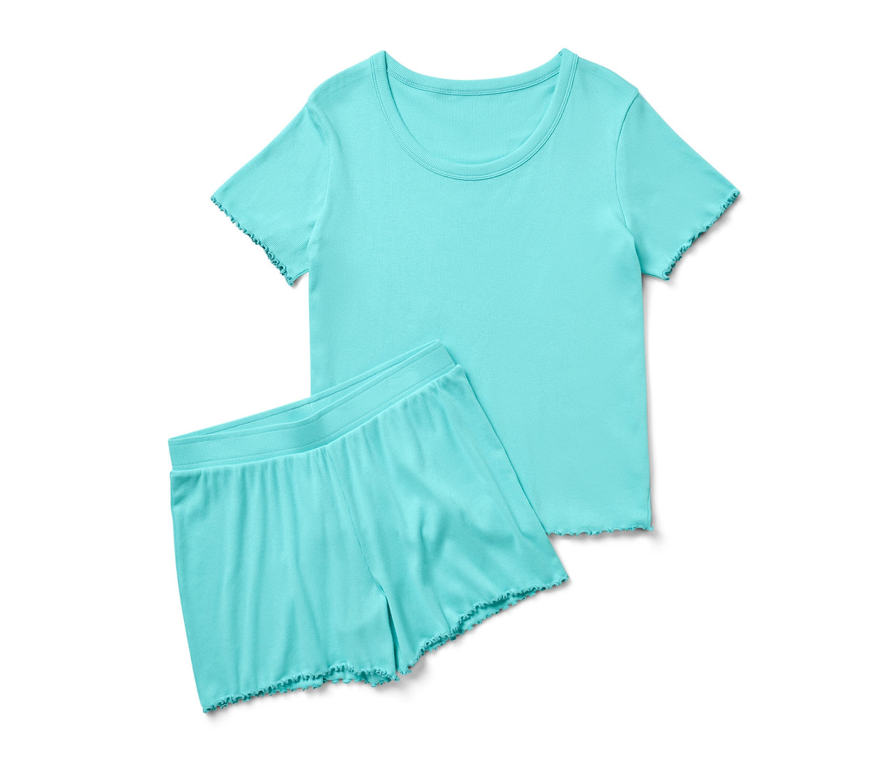Ein türkisfarbenes Shorty-Pyjama-Set aus Rippe liegt auf einem weißen Hintergrund.