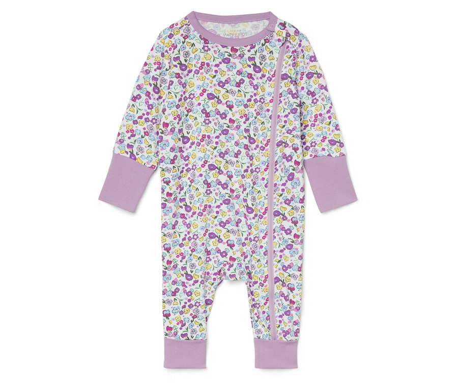 Baby-Overall mit Blumenmuster und lila Bündchen.
