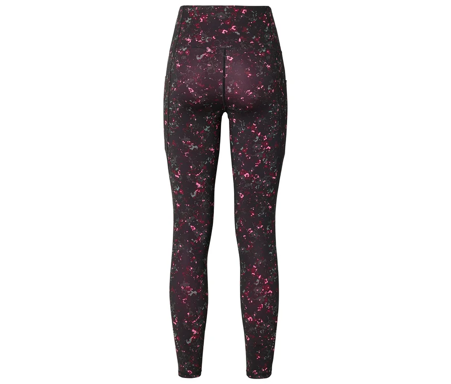 Von hinten gesehene, gemusterte Leggings mit hoher Taille und Seitentaschen.