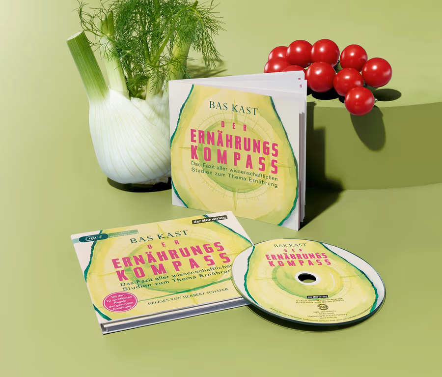 Auf grünem Hintergrund liegen Fenchel, Tomaten und die CD »Der Ernährungskompass«.