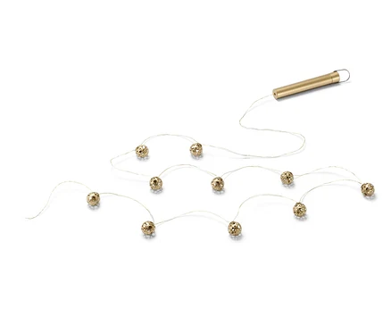 Goldene LED-Lichterkette mit zehn dekorativen Kugeln.