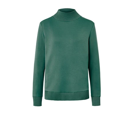 Grünes Sweatshirt mit Stehkragen.