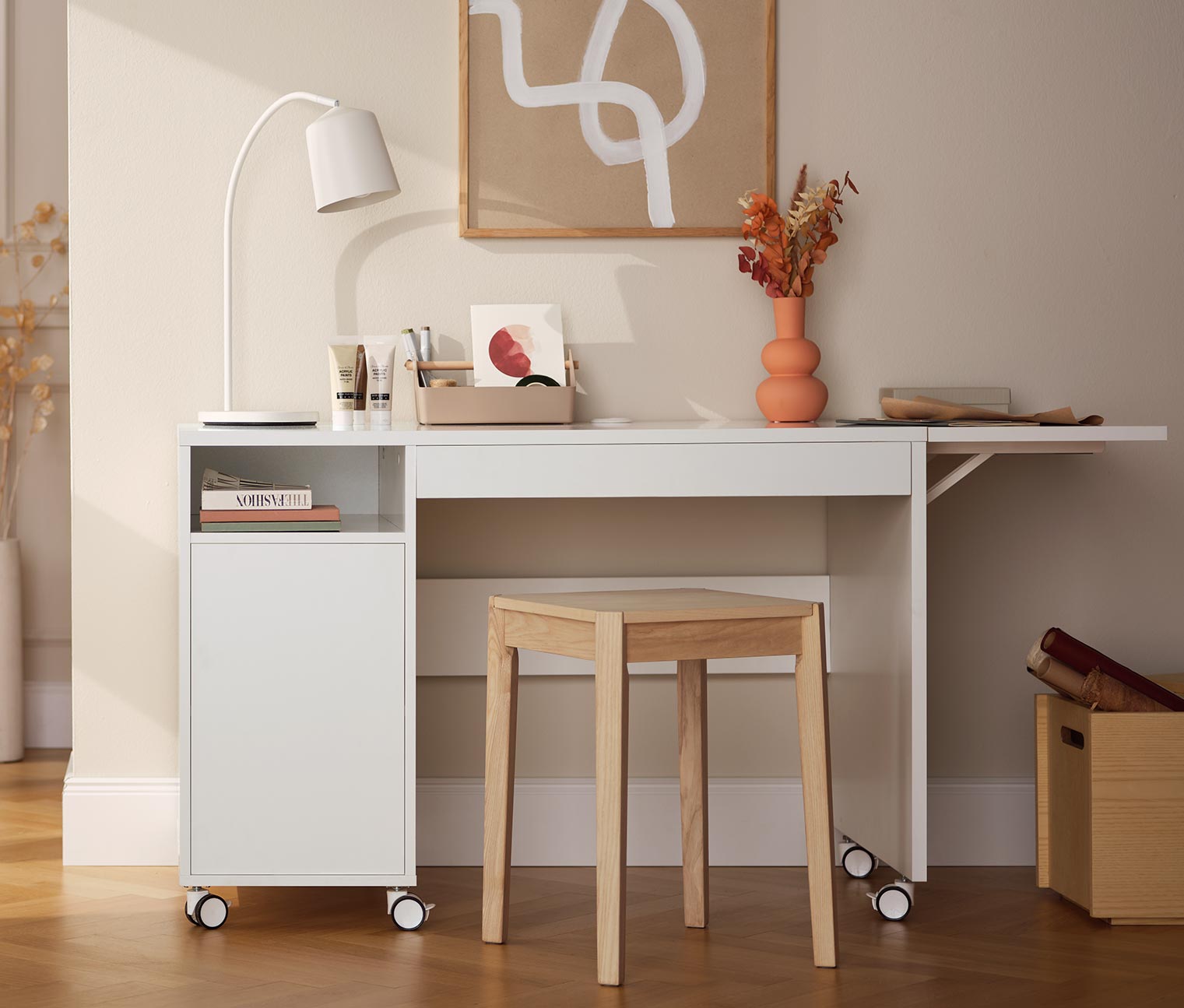 Hocker aus Eschenholz