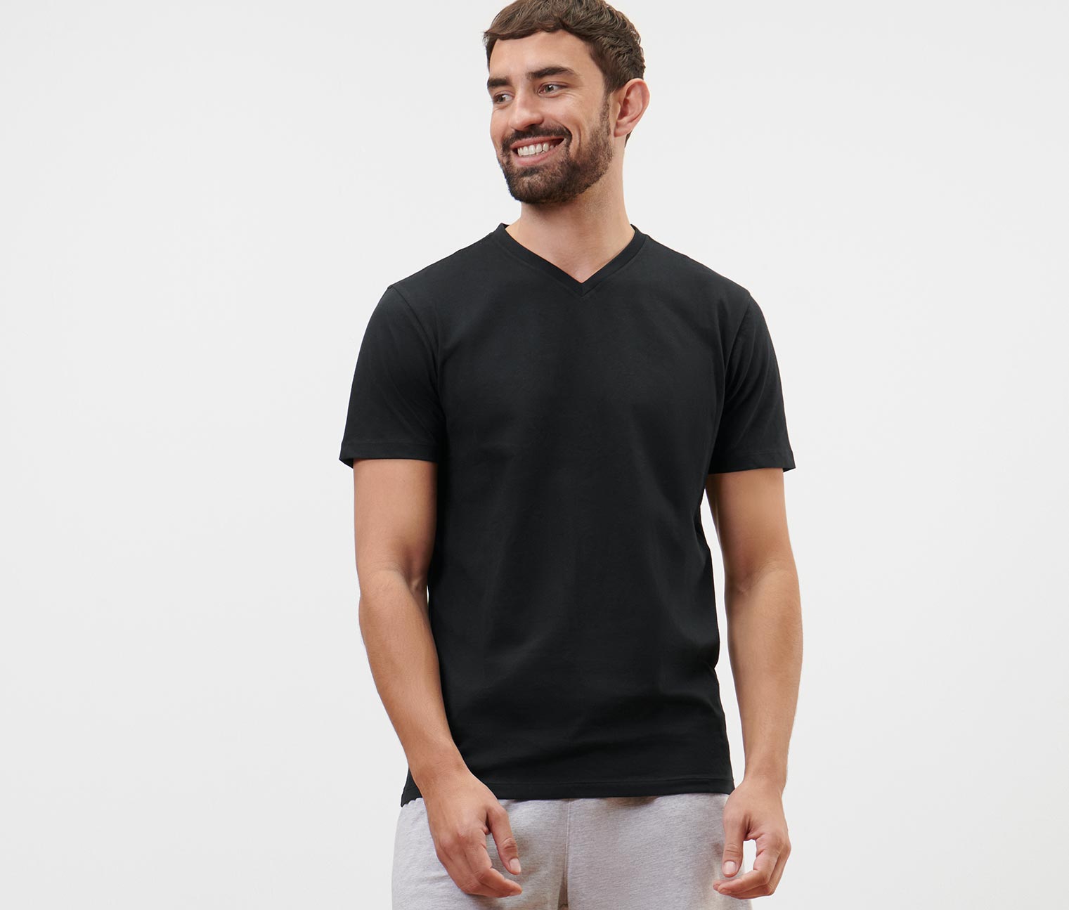 2 T-Shirts