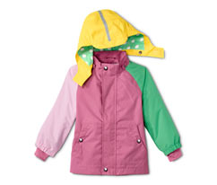 Regenjacke aus recyceltem Material