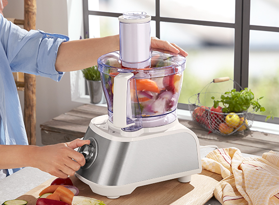 Handmixer und Küchenmaschine