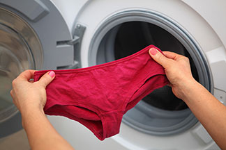 Wie heiss Sie Ihre Pantys waschen können, kommt auf das Material an.