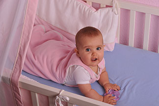 Achten Sie auf die richtige Grösse des Baby-Schlafsacks.